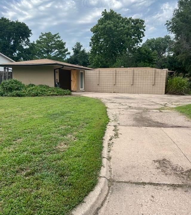 1st image of 7000 W 12th St N