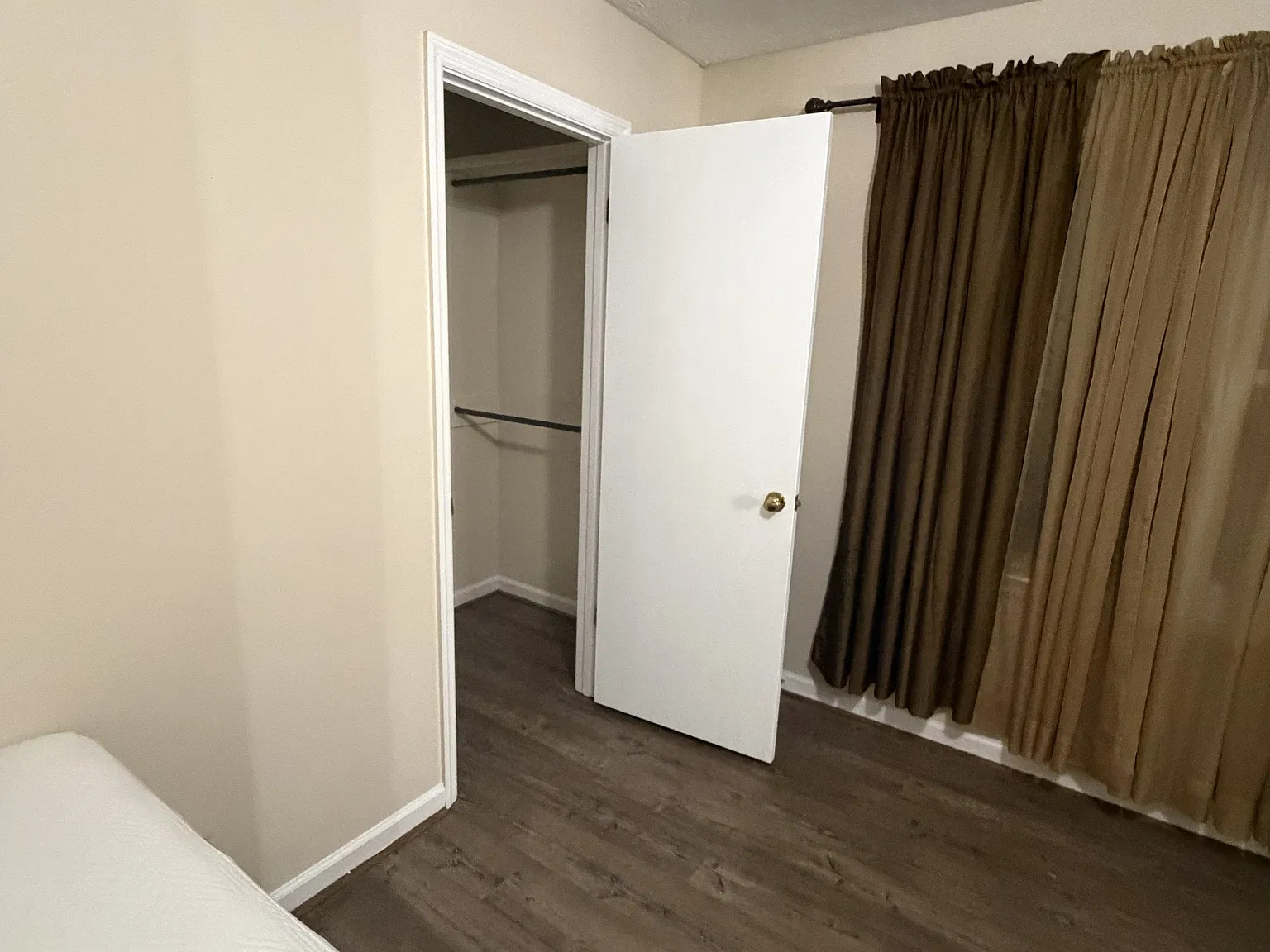 39 Middleton Pl — Photo 3