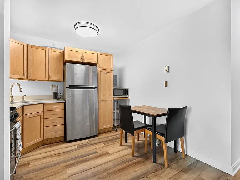 1330 New Hampshire Ave NW #909 — Photo 5