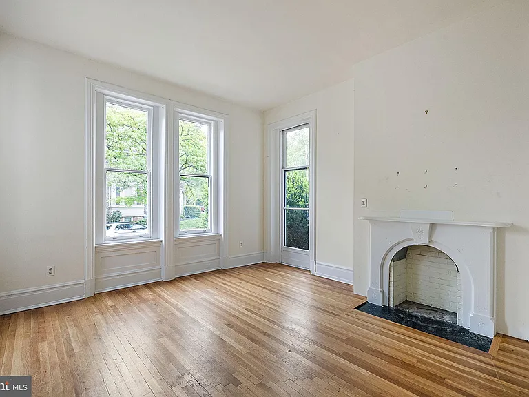 1401 Delaware Ave #1F — Photo 7