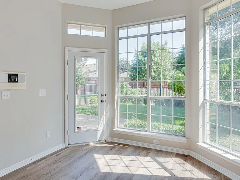 145 Hearthwood Dr — Photo 11