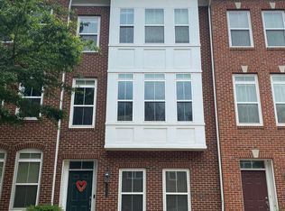 9532 Canonbury Sq, Fairfax, VA 22031