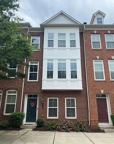 9532 Canonbury Sq Photo 1