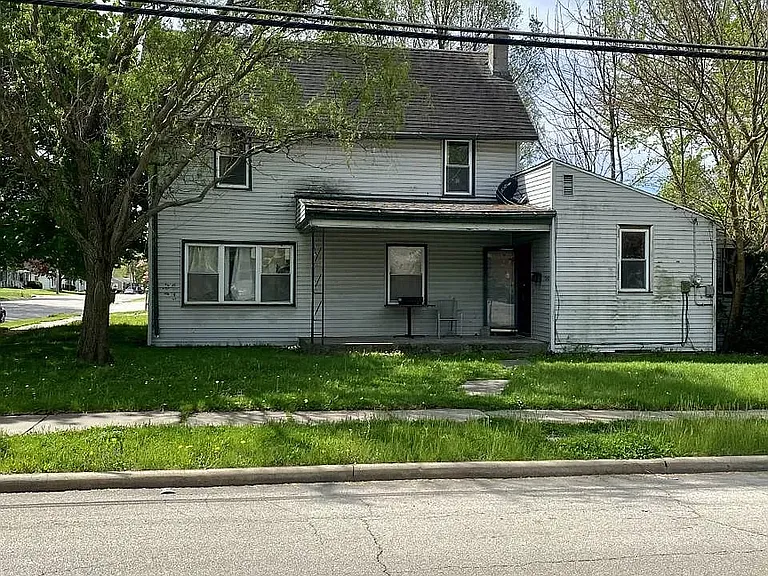 1202 S 2nd St — Photo 1