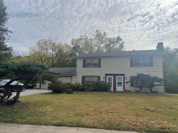 602 Manor Dr, Iowa City, IA 52246