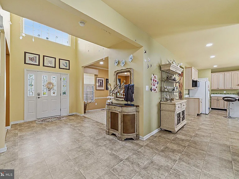 537 Riggs Ave — Photo 4