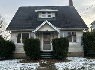 324 Woodland Ave, Grove City, PA 16127
