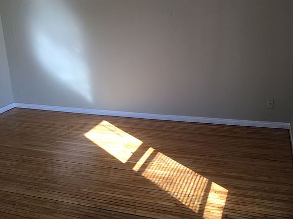3rd image of 682 Magnolia Ave E #2