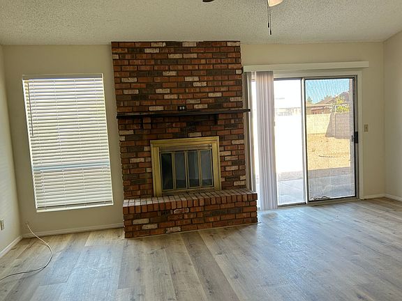 4th image of 3926 W Willow Ave