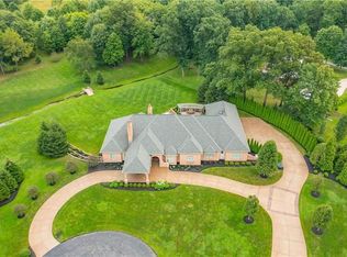 4034 Arhaus Dr, Hermitage, PA 16148