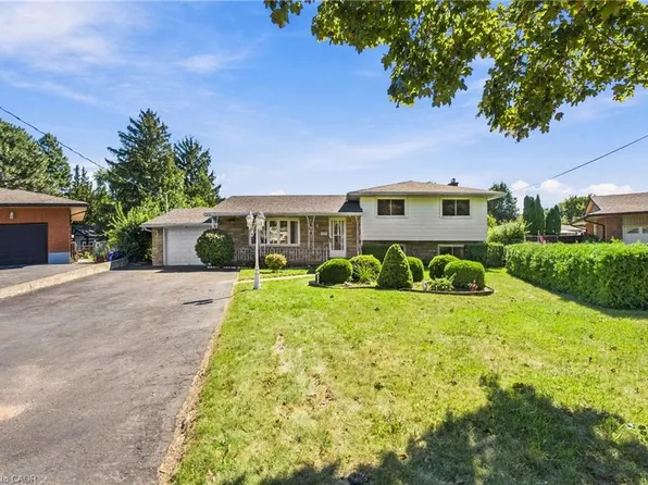 8 Empress Ct, Saint Catharines, ON L2N 3G8