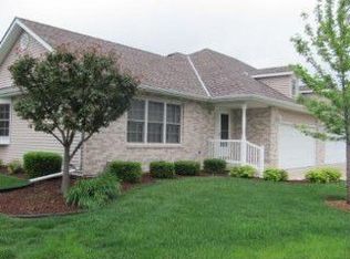 74 Oregon Trl, Diamond, IL 60416