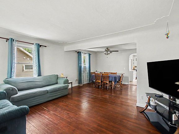 2nd image of 1164 Center St