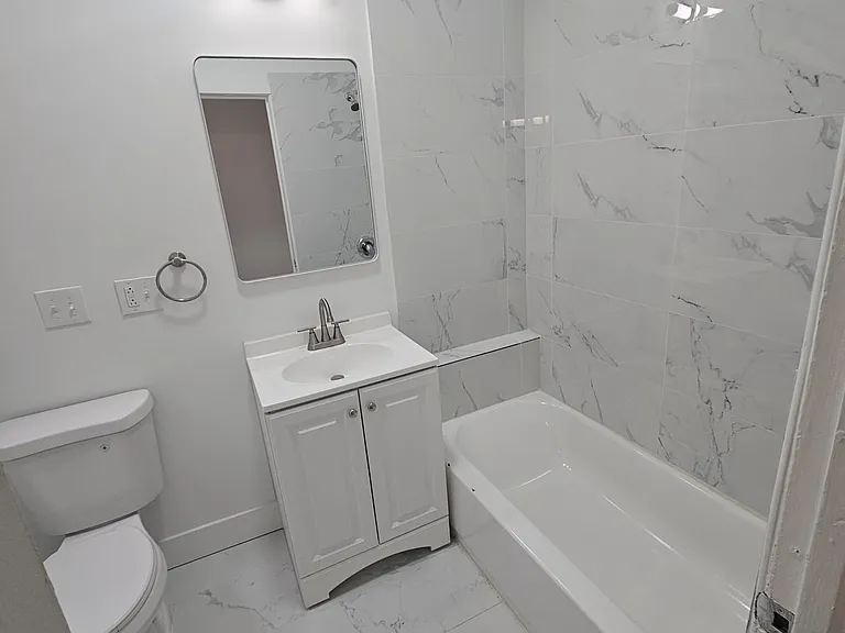 6457 S Eberhart Ave #1 — Photo 2