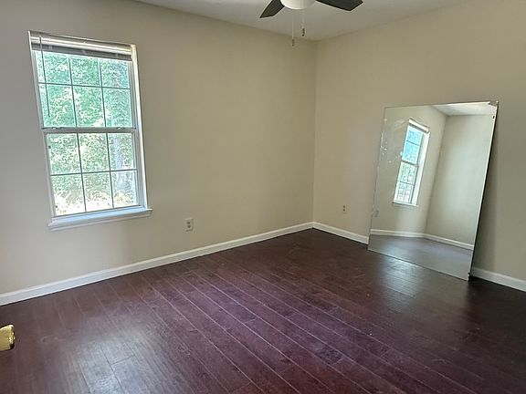 5th image of 84 Skyway Dr