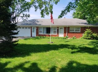 27201 Bertrand Dr, Chesterfield, MI 48051