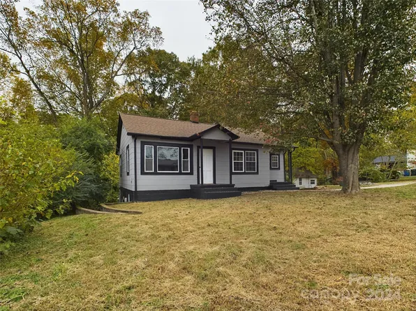 608 11th St SW, Hickory, NC 28602