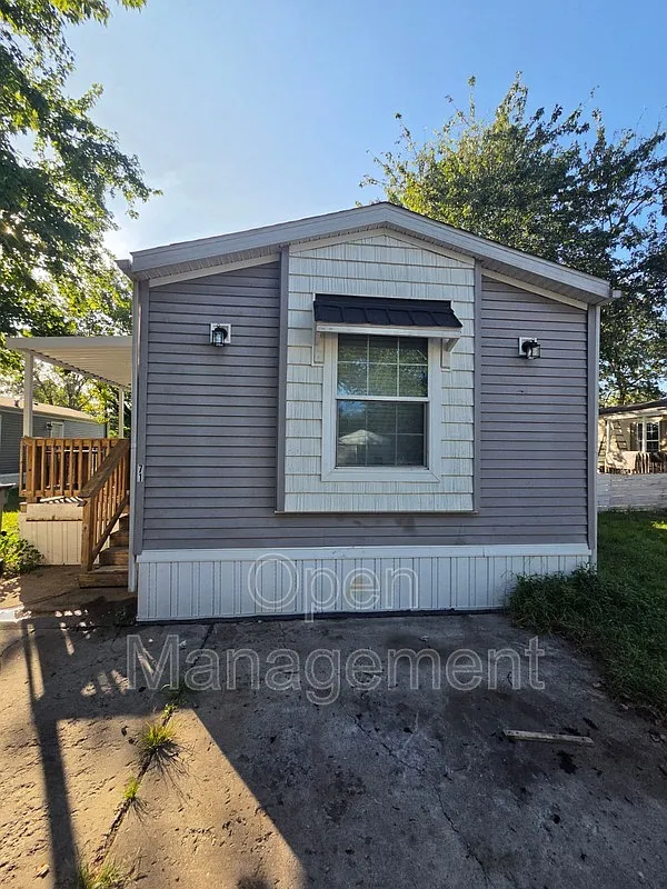2 bed, 2.0 bath, 1056 sqft, $1,024 — Photo 1