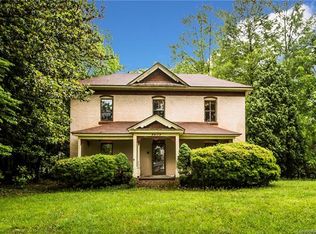 8409 University East Dr, Charlotte, NC 28213
