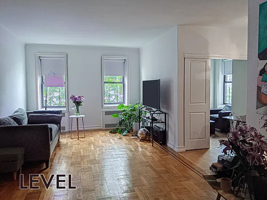 Rented by Level Group | media 13