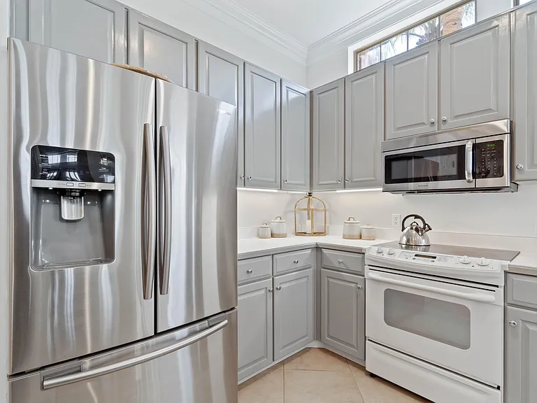 5280 Tivoli Dr — Photo 31