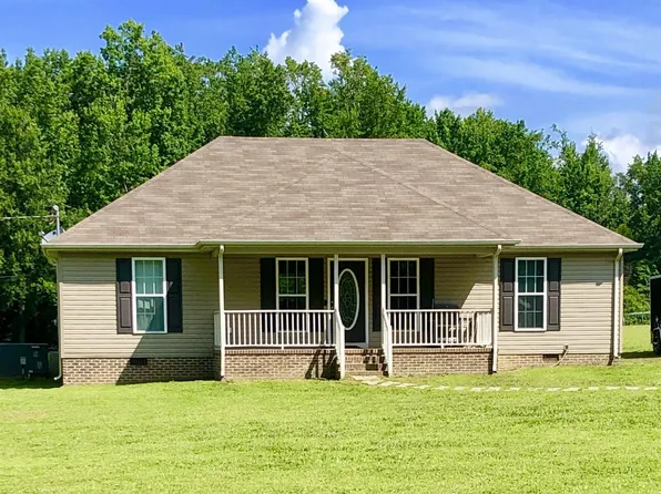 90 Jenkins Dr, Fayetteville, TN 37334