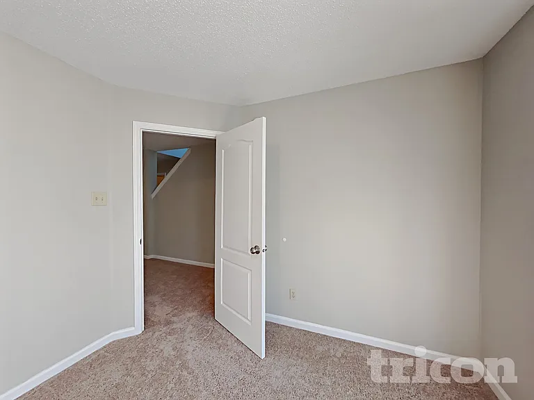 7921 Crackling Ln — Photo 14
