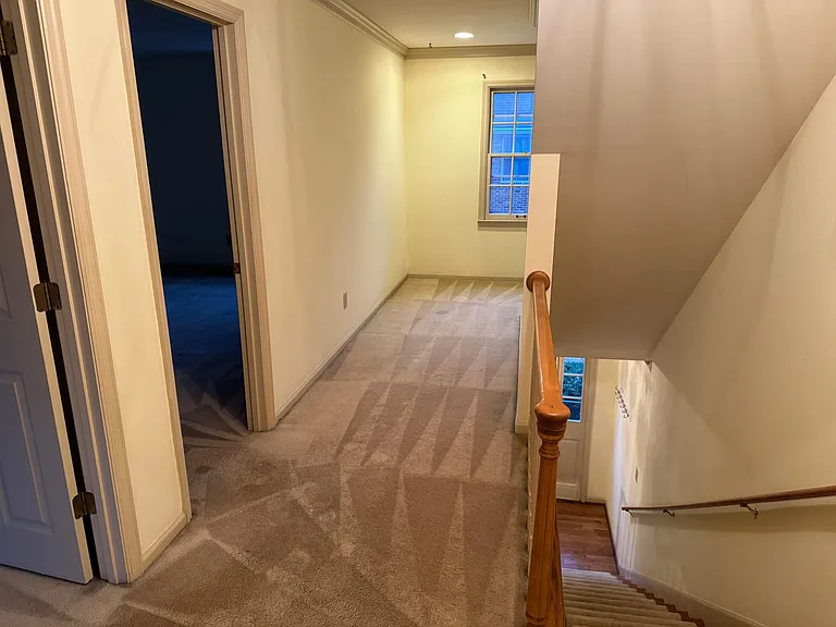 240 Chippendale Cir — Photo 6