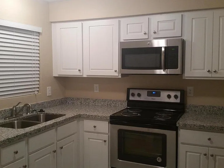 735 E Dana Ave #101 — Photo 3