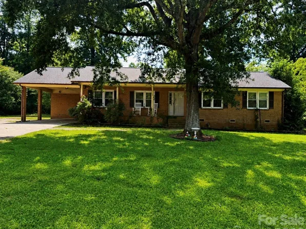44471 Dogwood Ln, New London, NC 28127