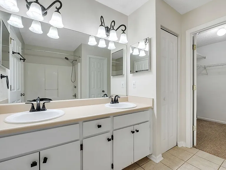 2432 Needle Palm Way — Photo 15