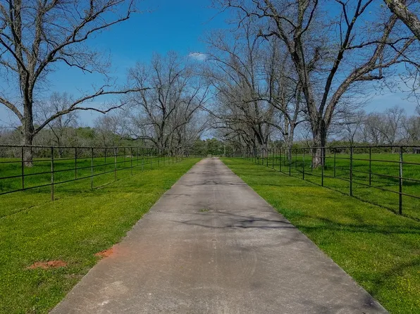 662 Red Hill Rd, Richland, GA 31825