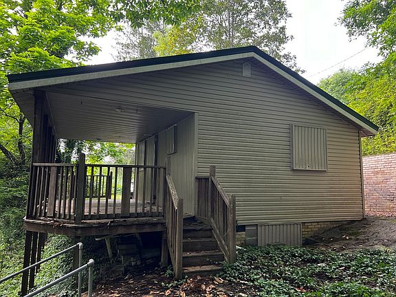 2nd image of 206 Lacy Ln