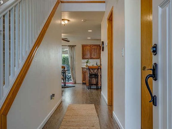 3rd image of 10905 NE 103rd St