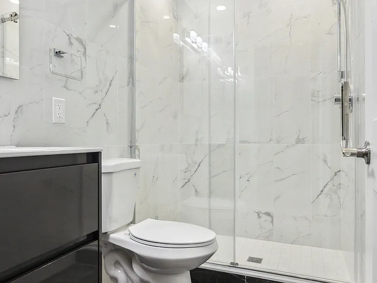 1515 W Stiles St #22 — Photo 14