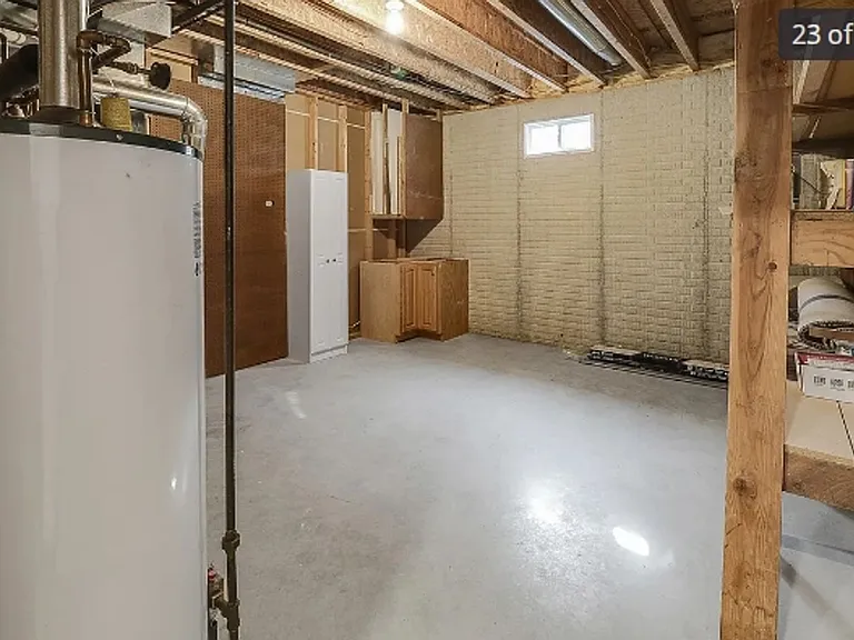 1009 E 6th St — Photo 24