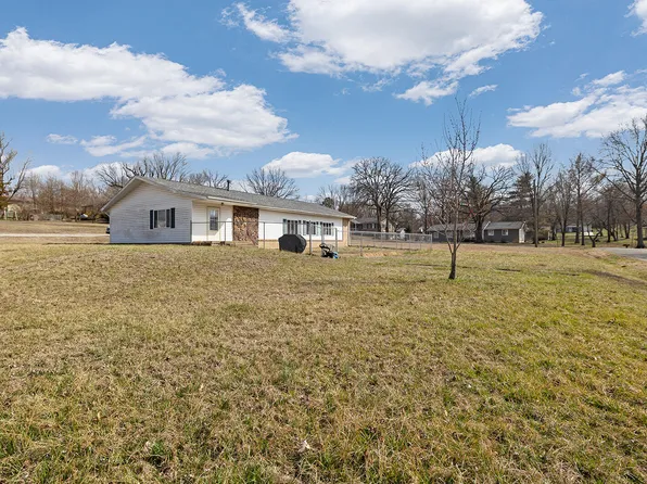 1302 Valley Avenue, Ava, MO 65608