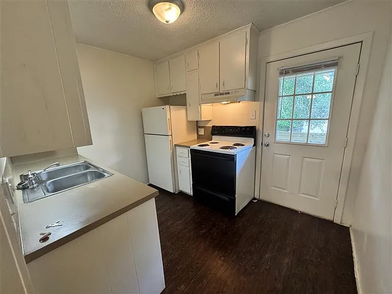 222 S Church St — Photo 55