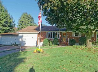 4 Havenbrook Dr, Glenville, NY 12302