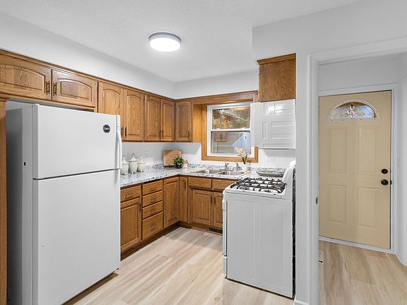 4th image of 1843 Taylor Ave