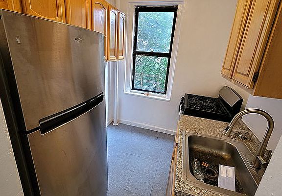 3rd image of 3225 Grand Concourse #G24