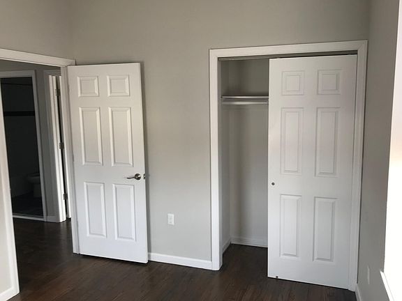 3rd image of 829 18th Ave #201