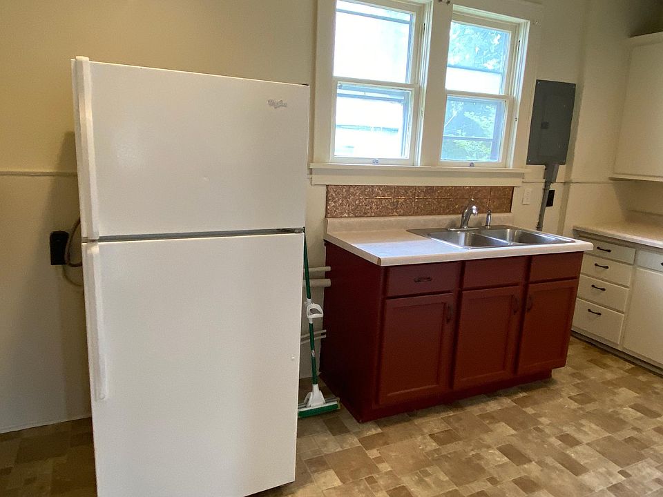1st image of 3007 Penn St #1/2