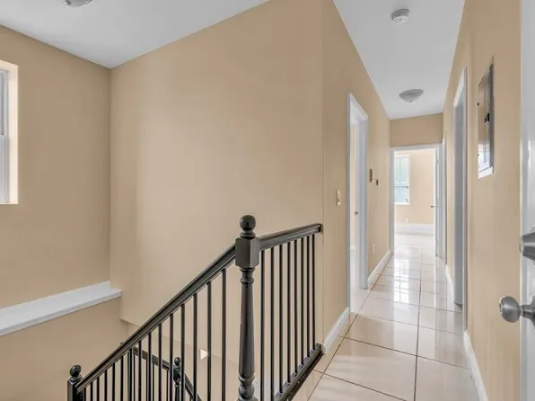 183 Thorne Street image 5 of 34