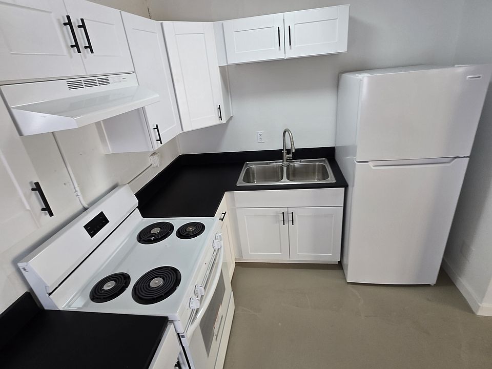 1st image of 144 116th Ave #104