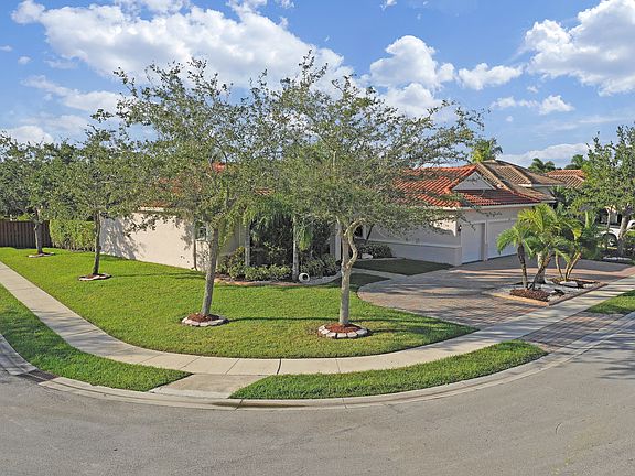 4th image of 1150 SW 189th Ave