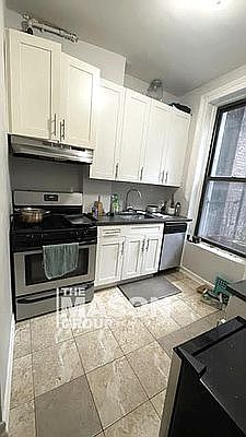 2nd image of 452 9th Ave APT 2