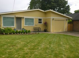 125 E Fairfield St, Gladstone, OR 97027