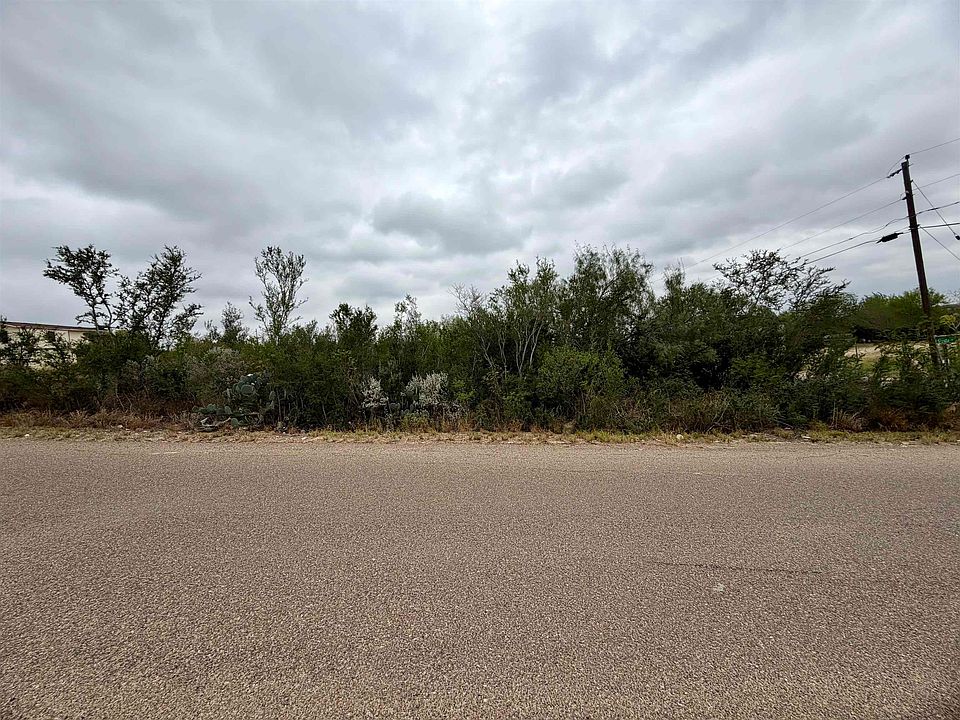 1st image of 2224 N Siesta Ln