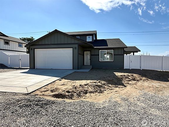 3rd image of 145 Juanita Way